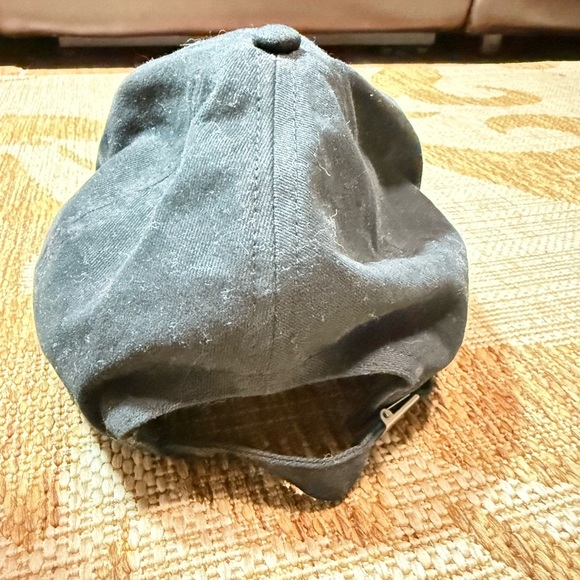 HARLEY Black signature rhinestone ball cap baseball hat.
New no tag. One size - Picture 2 of 6